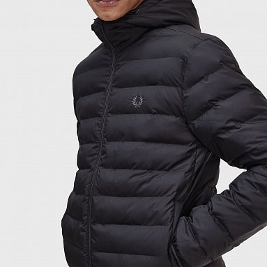 Куртка Fred Perry Hooded Insulated Jacket, цвет синий, артикул J4565-198