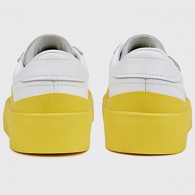 Кроссовки adidas Originals Nucombe W, цвет белый, артикул H06385