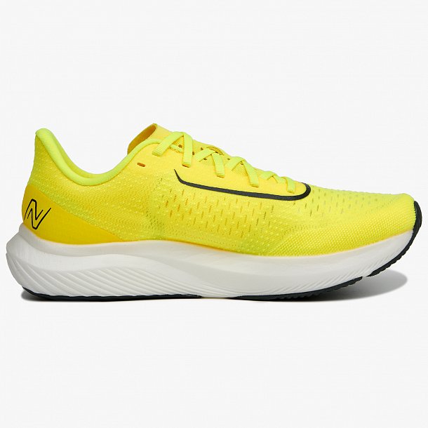 Кроссовки New Balance Fuelcell Rebel V3 MFCXCP3/D (цвет: желтый