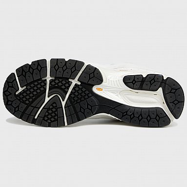 Кроссовки New Balance 2002R, цвет белый, артикул M2002REC/D
