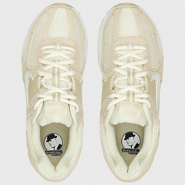 Кроссовки Nike Zoom Vomero 5 W, цвет бежевый, артикул HQ0458-200
