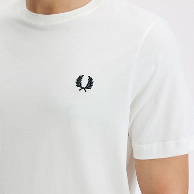 Футболка Fred Perry Crew Neck T-Shirt, цвет бежевый, артикул M1600V-129
