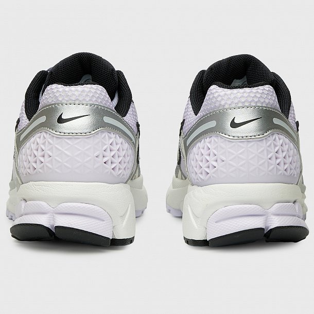 Кроссовки Nike Zoom Vomero 5 W - фото 3