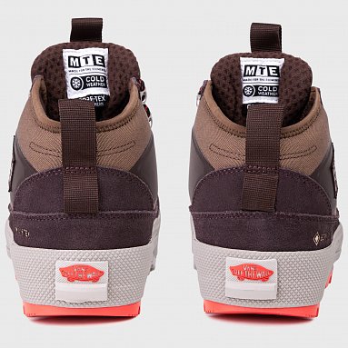 Кеды Vans Half Cab MTE Gore-Tex, цвет коричневый, артикул VN000CVM7YO