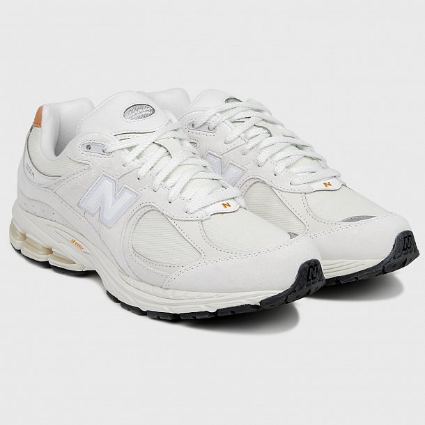 Кроссовки New Balance 2002R - фото 1