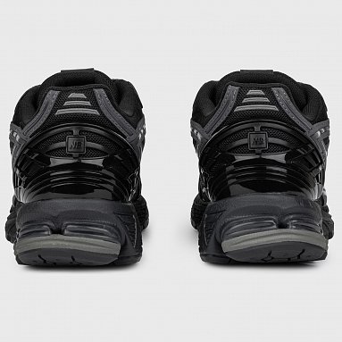 Кроссовки New Balance 1906R, цвет черный, артикул M1906RLB