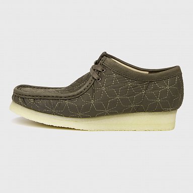 Ботинки Clarks Originals Wallabee коричневый, артикул 26169733