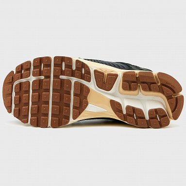 Кроссовки Nike Zoom Vomero 5 Prm W, цвет серый, артикул FD0533-010