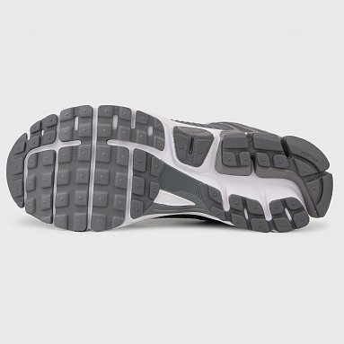Кроссовки Nike Zoom Vomero 5, цвет серый, артикул HF1553-003