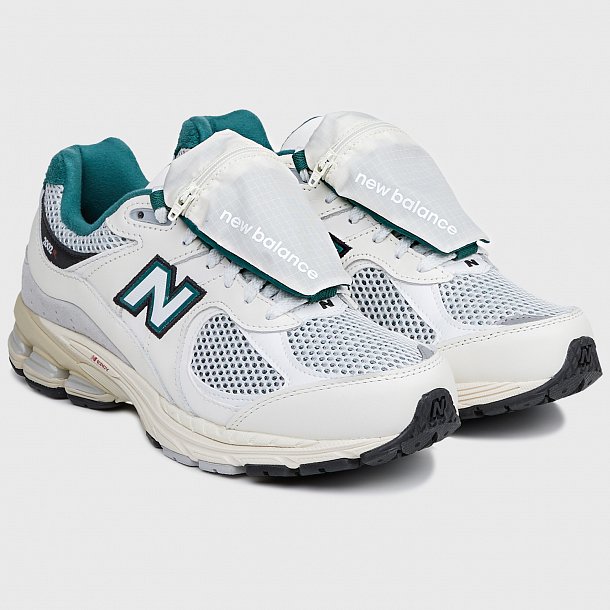 Кроссовки New Balance 2002R - фото 1