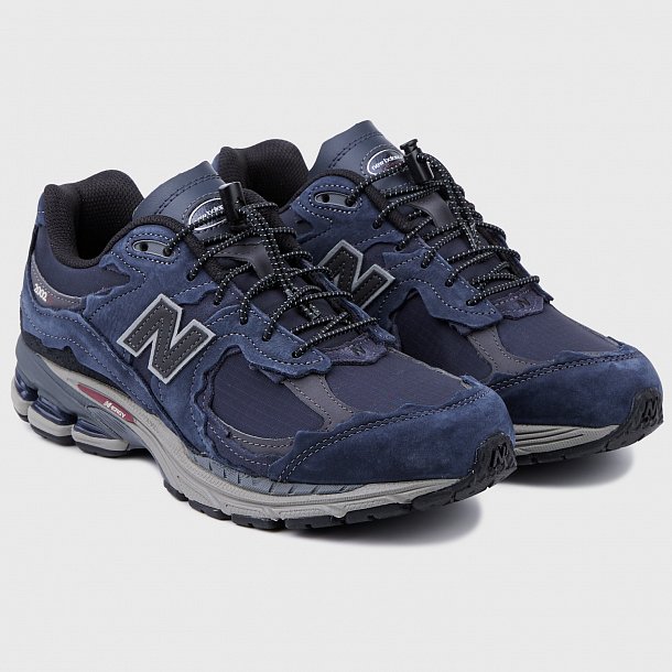 Кроссовки New Balance 2002R - фото 1