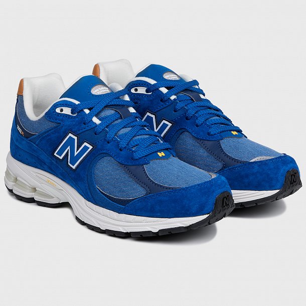Кроссовки New Balance 2002R - фото 1