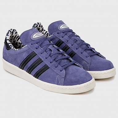 Кроссовки adidas Originals x Xlarge Campus 80s, цвет фиолетовый, артикул GW3247