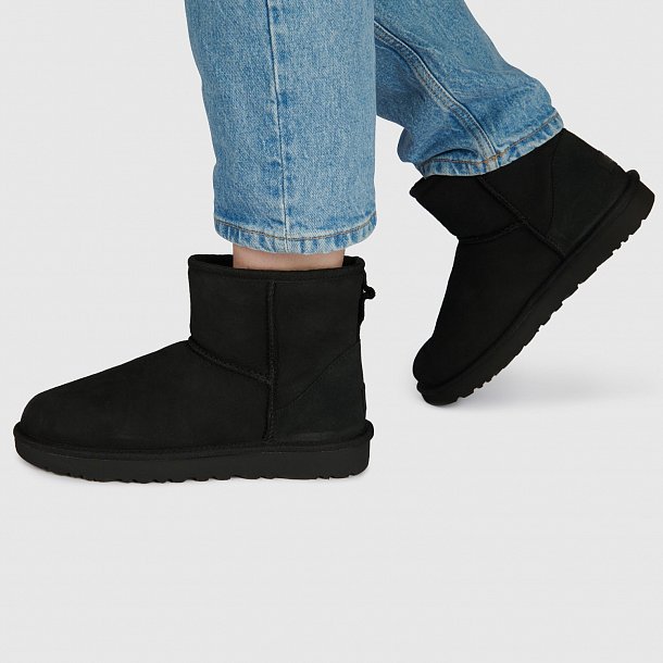 Ботинки Ugg Classic Mini II W - фото 1