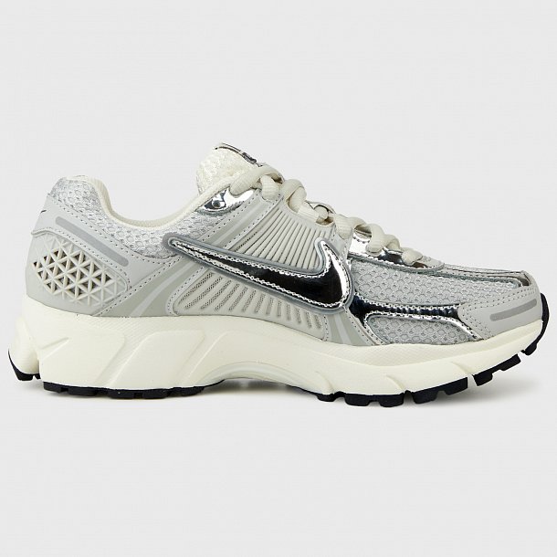 Кроссовки Nike Zoom Vomero 5 W - фото 5